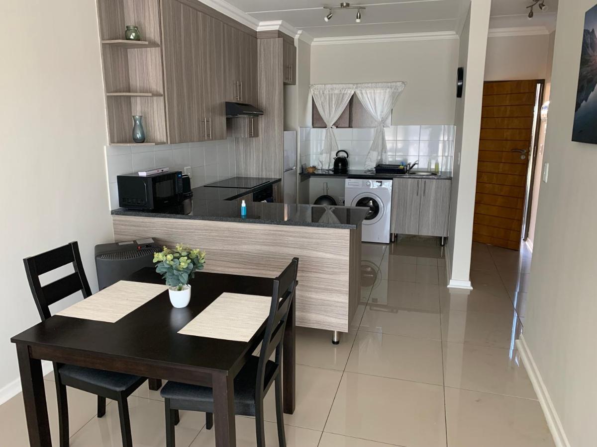 Or Tambo Self Catering Apartments, The Willows بوكسبرغ المظهر الخارجي الصورة
