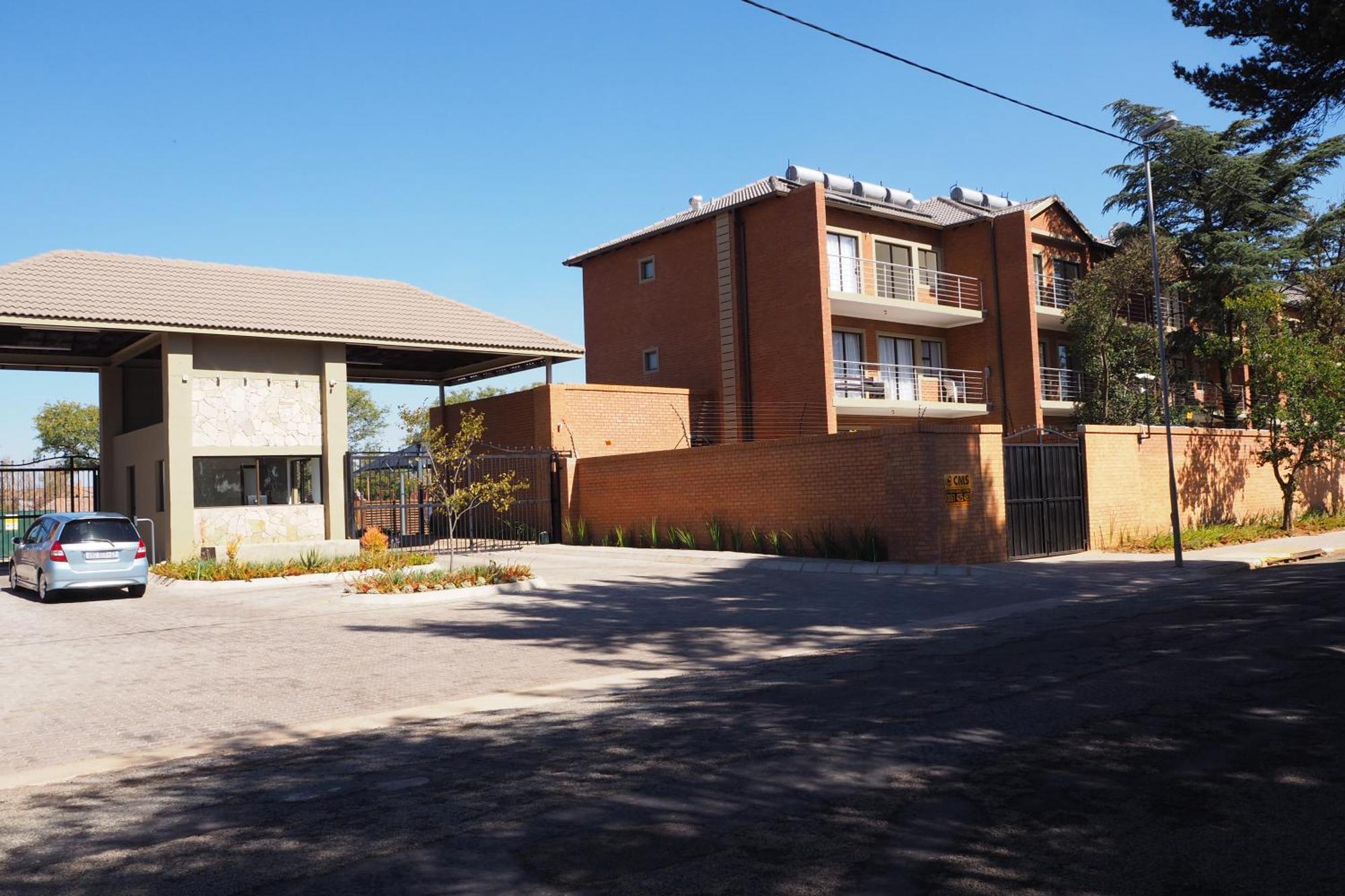 Or Tambo Self Catering Apartments, The Willows بوكسبرغ المظهر الخارجي الصورة