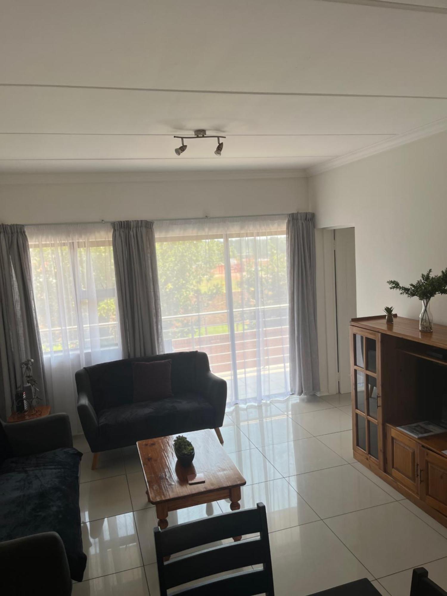 Or Tambo Self Catering Apartments, The Willows بوكسبرغ المظهر الخارجي الصورة