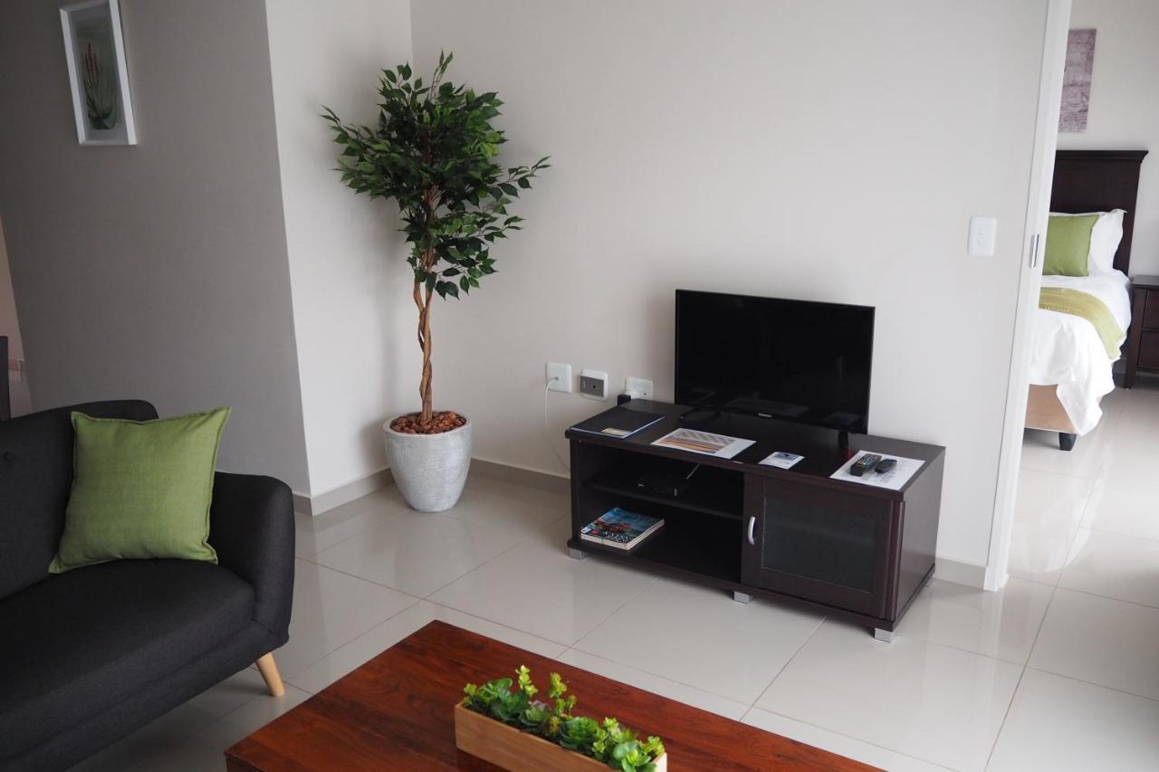 Or Tambo Self Catering Apartments, The Willows بوكسبرغ المظهر الخارجي الصورة