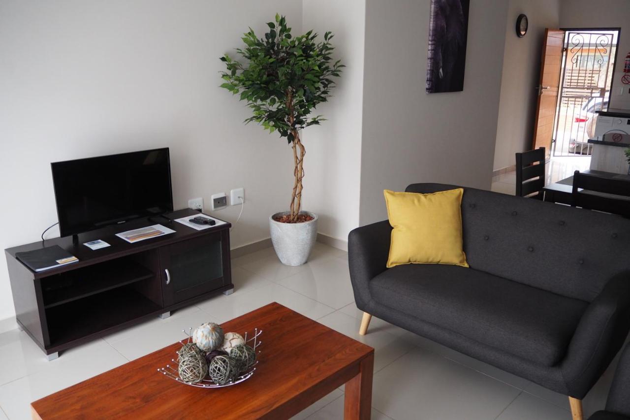 Or Tambo Self Catering Apartments, The Willows بوكسبرغ المظهر الخارجي الصورة