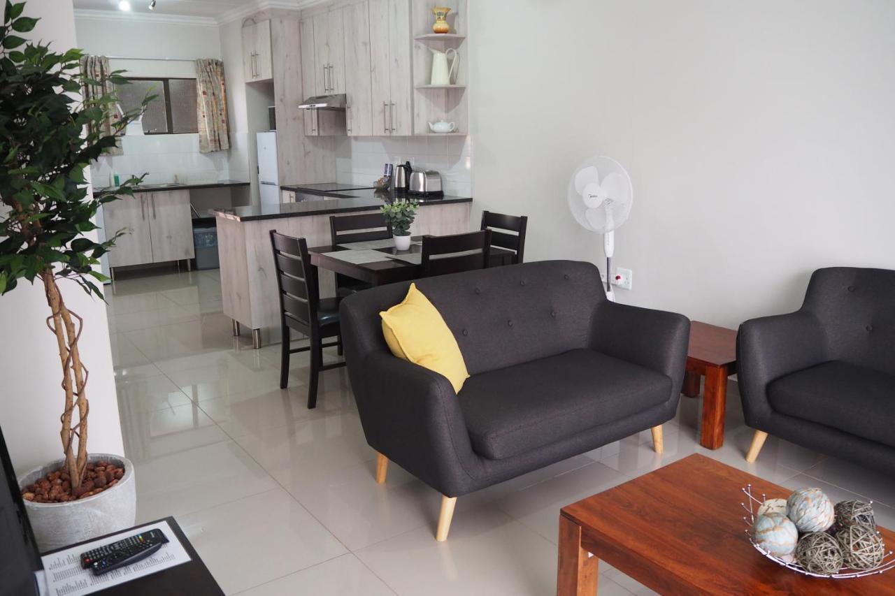 Or Tambo Self Catering Apartments, The Willows بوكسبرغ المظهر الخارجي الصورة