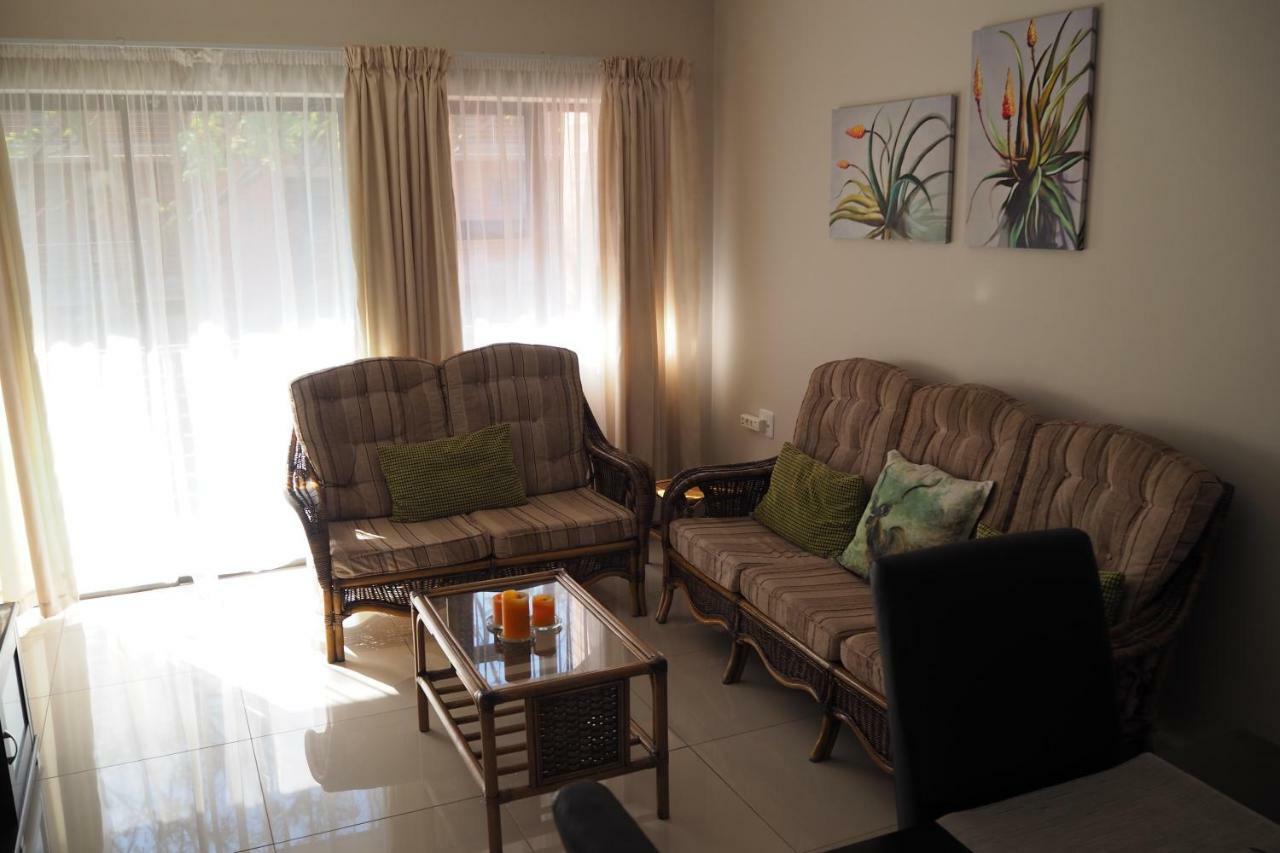 Or Tambo Self Catering Apartments, The Willows بوكسبرغ المظهر الخارجي الصورة