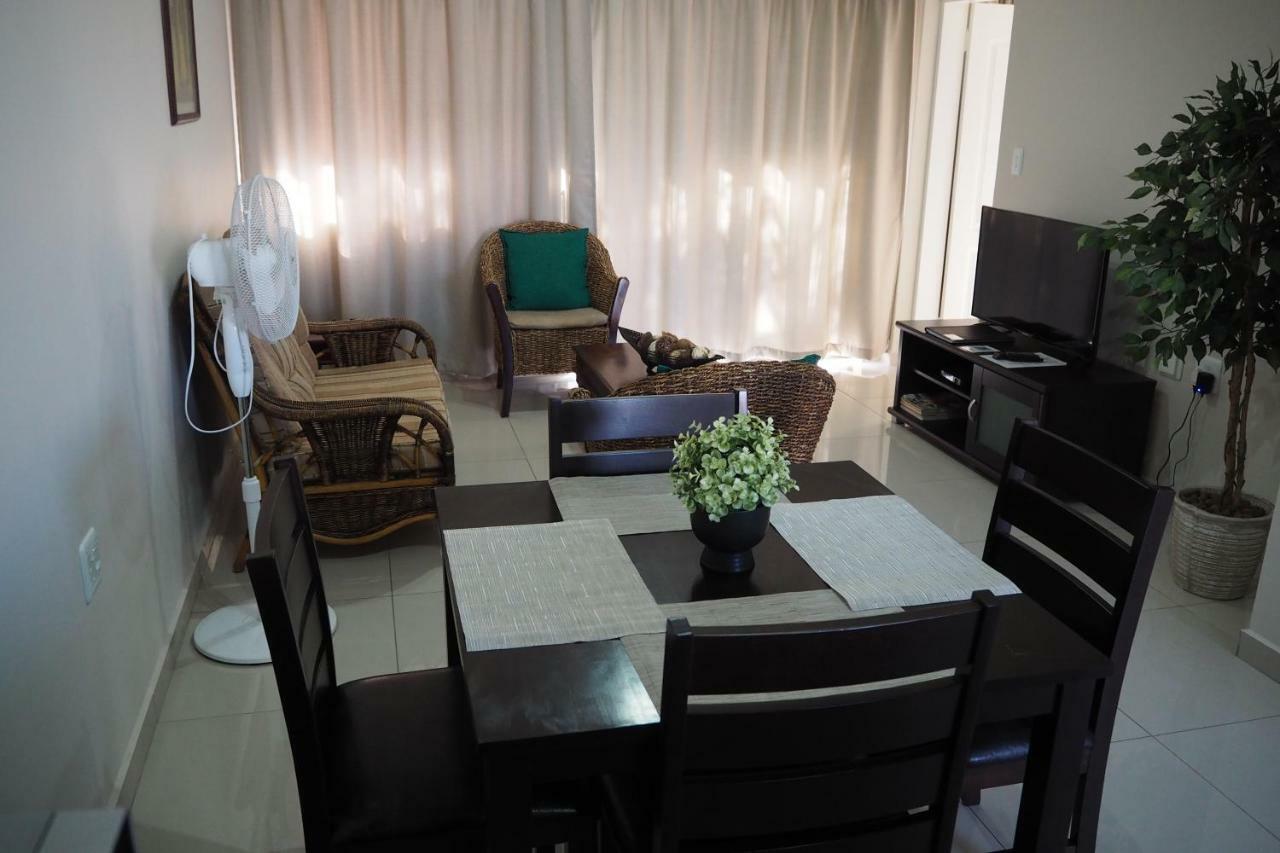 Or Tambo Self Catering Apartments, The Willows بوكسبرغ المظهر الخارجي الصورة