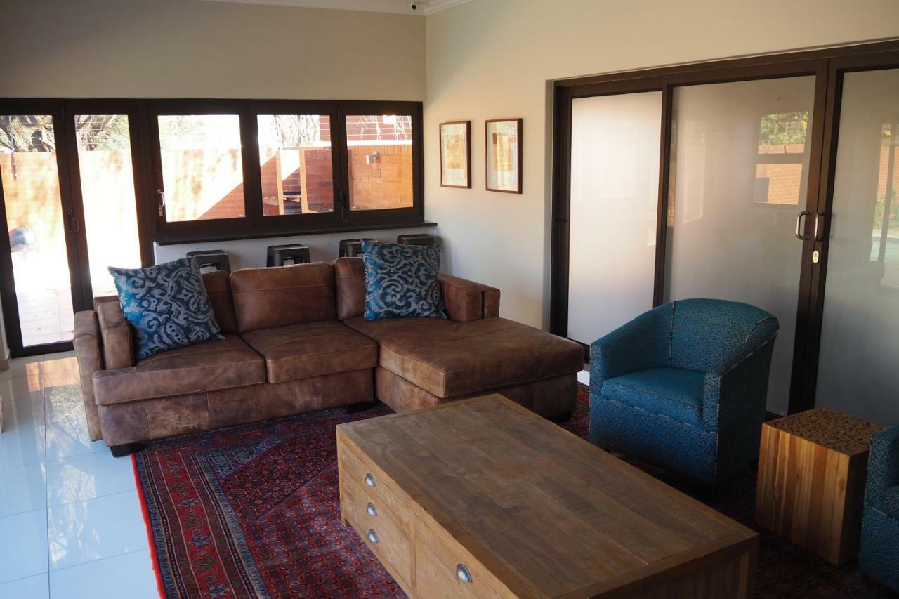 Or Tambo Self Catering Apartments, The Willows بوكسبرغ المظهر الخارجي الصورة